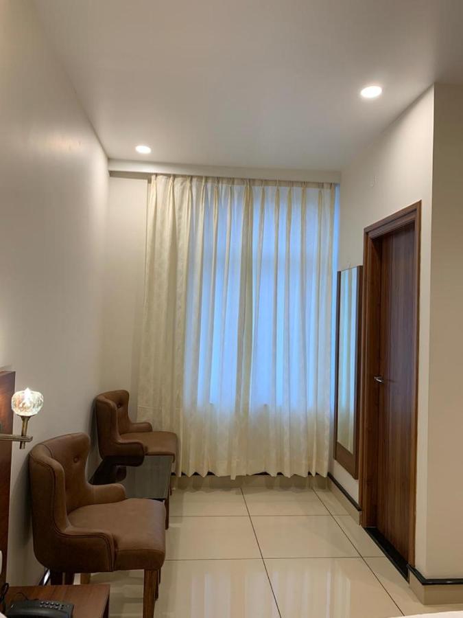 Hotel Jesta Residency Hassan Esterno foto